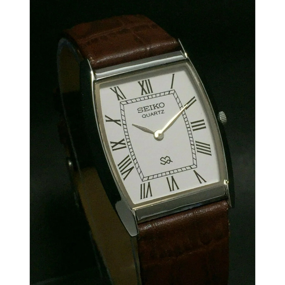 Vintage Style Seiko Quartz Mens Silver Watch & White accents W/ Leather Strap - Picture 3 of 6